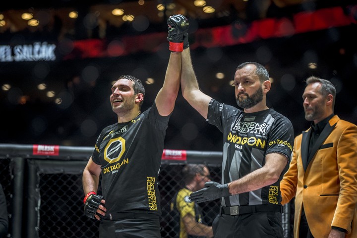 MMA rozhodca Pavel Touš: Zodpovednosť za zdravie bojovníkov nikdy nemôže byť rutina